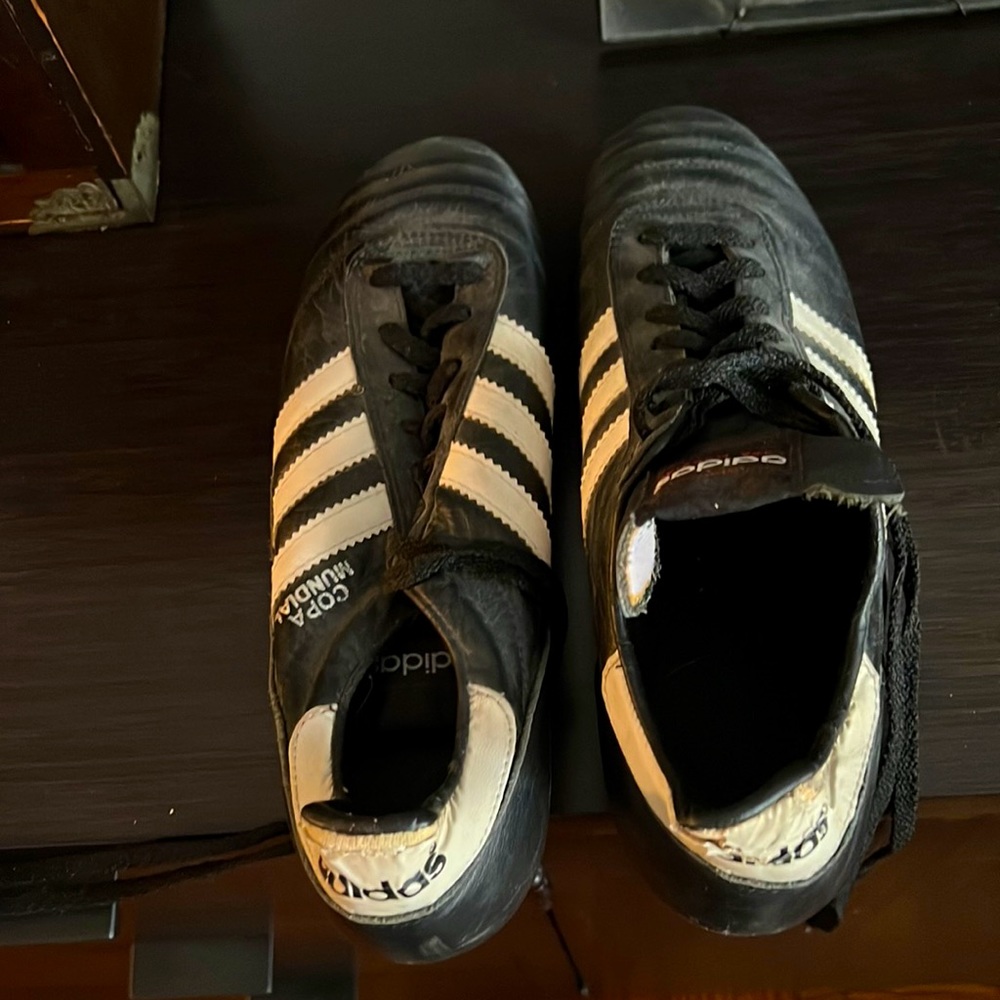 Adidas Copa Mondial Soccer cleats with FREE shin guards
